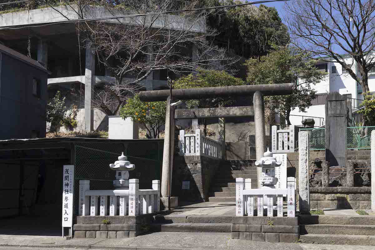 ルグラン横浜の最寄りの神社