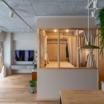 文京区のマンションのリノベーション後のリビングと寝室